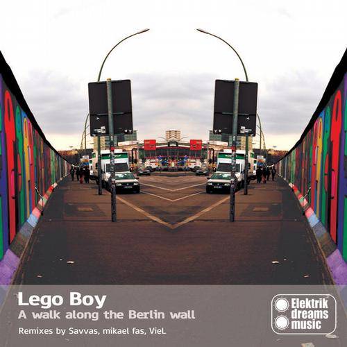 1366921511_lego-boy-a-walk-along-the-berlin-wall
