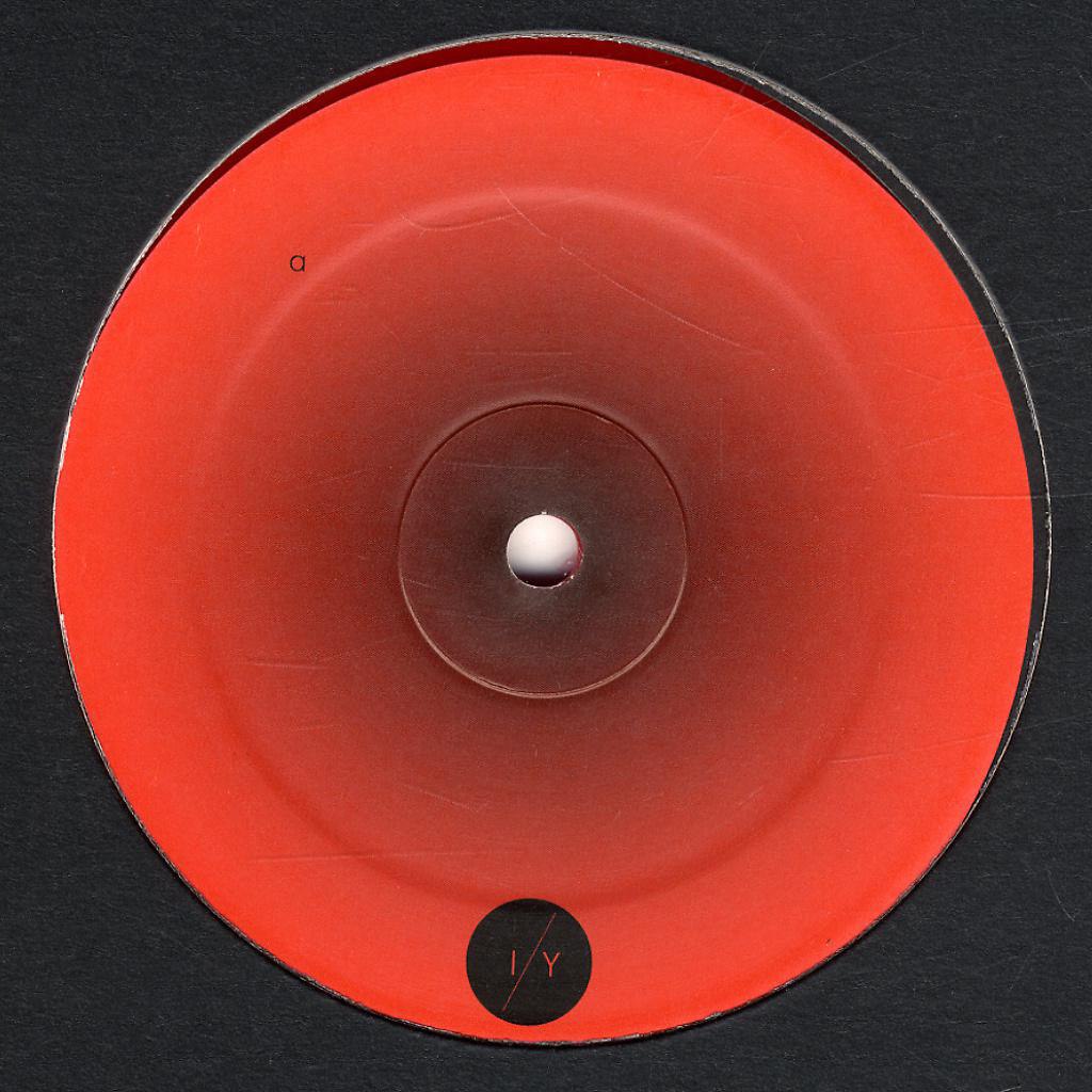 I/Y – I/Y 002