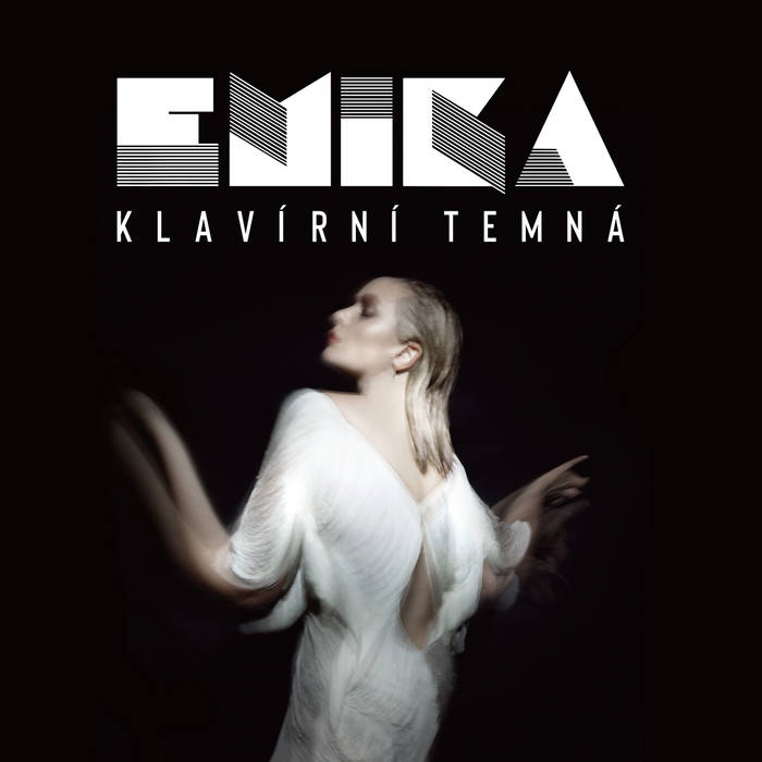 Emika – Klavirni Temna